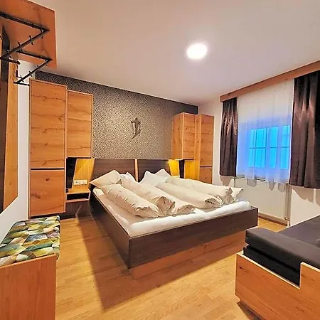 Bernhof 4*