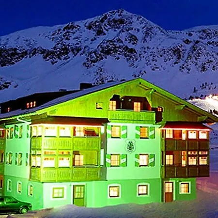 Hotel Bernhof 4*