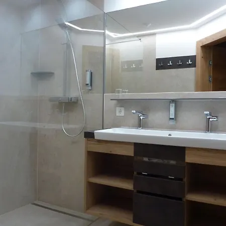 Bernhof 4*